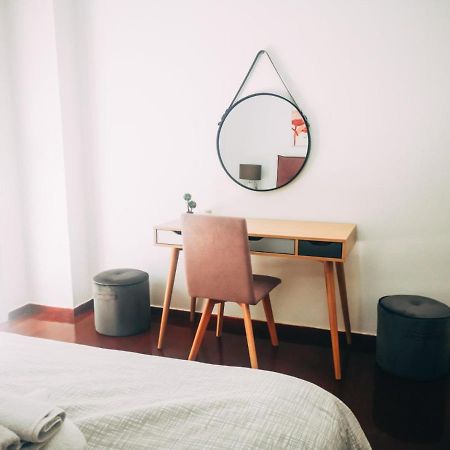 Explore Greece From Colorful City Centre Apartment Chalkís Zewnętrze zdjęcie