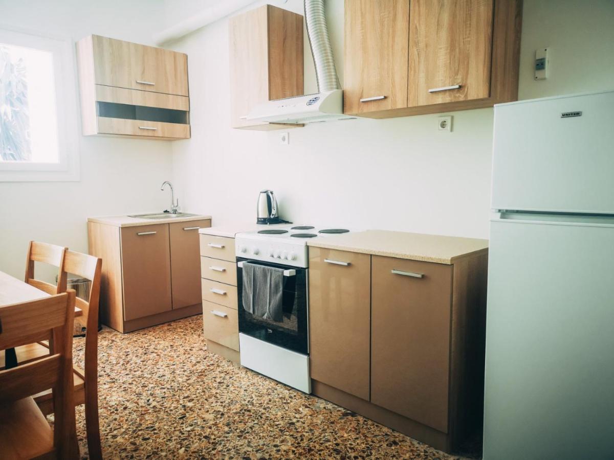 Explore Greece From Colorful City Centre Apartment Chalkís Zewnętrze zdjęcie