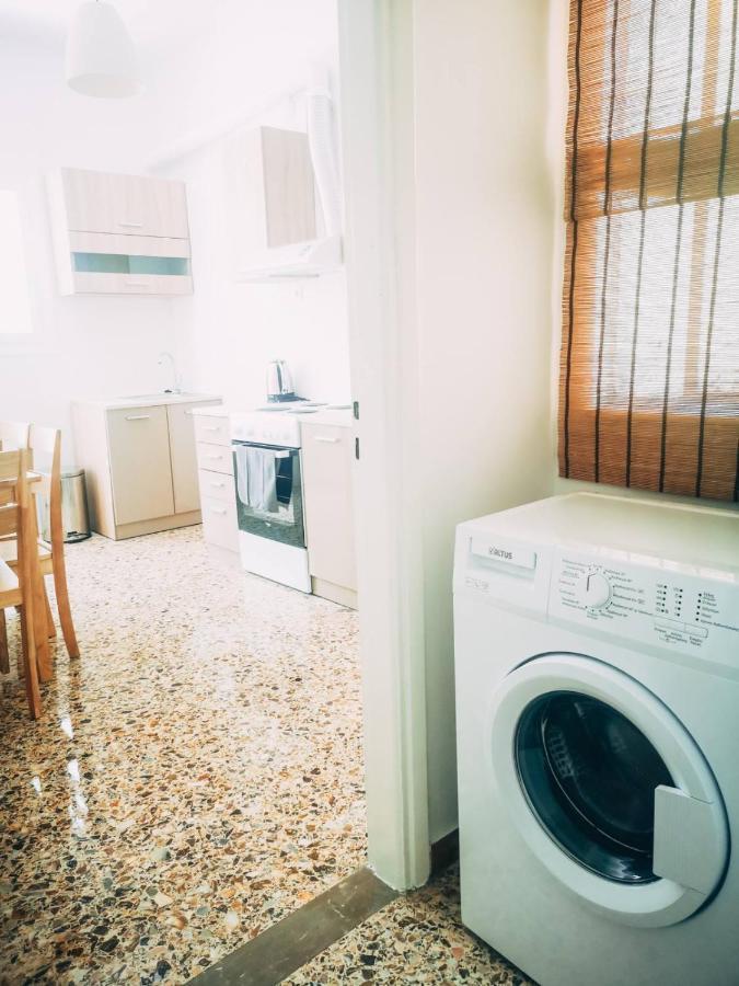 Explore Greece From Colorful City Centre Apartment Chalkís Zewnętrze zdjęcie
